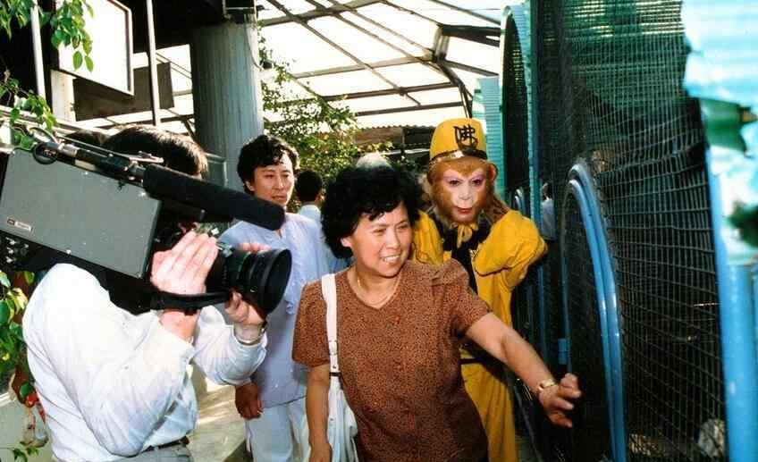 86版西游记导演杨洁去世 六小龄童发文悼念