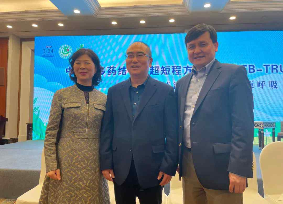 “没接种疫苗的人会吃亏”！张文宏在武汉发声