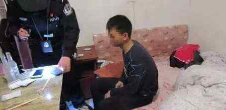 男子出租自己 已有500来个形形色色的出租故事