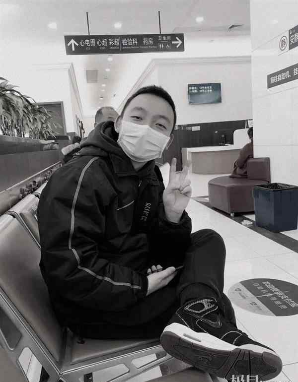 姚策遗体今早火化 生母哽咽发声：“妈妈还有好多话没跟你说”