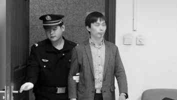 男子踹断前妻脖因暧昧短信而动手 男子踹断前妻脖该案并未当庭宣判