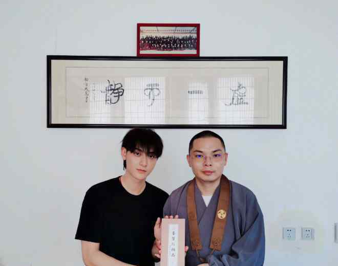 黄子韬八月曾为父亲祈福 事件的真相是什么？