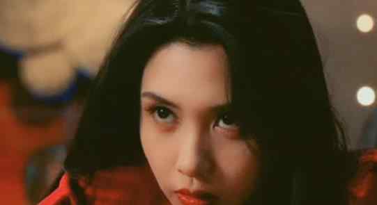 邱淑贞大女儿沈月晒近照 完美继承妈妈高颜值