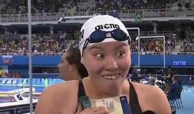 女子100米仰泳傅园慧夺铜牌 受采访祝大家七夕快乐