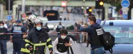 法国尼斯持刀袭击事件致3人死亡 具体什么情况