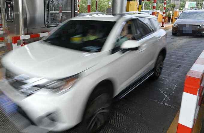 清明假期继续小客车高速免费通行 记清免费时段！