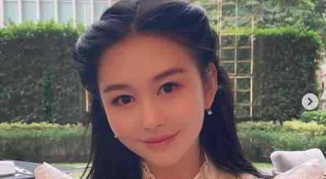 邱淑贞大女儿沈月晒近照 完美继承妈妈高颜值