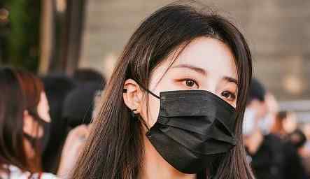喻言缺席近期活动是怎么回事 喻言人人网发言内容被扒