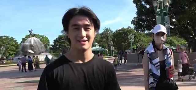 何猷君奚梦瑶守孝期间同游迪士尼 具体是啥情况?
