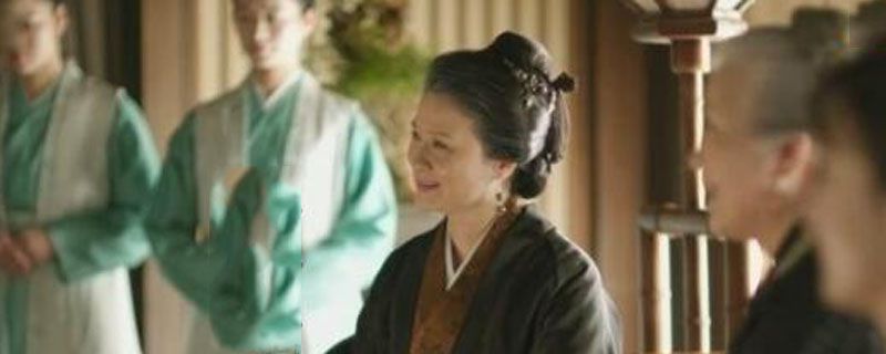 贺老太太扮演者