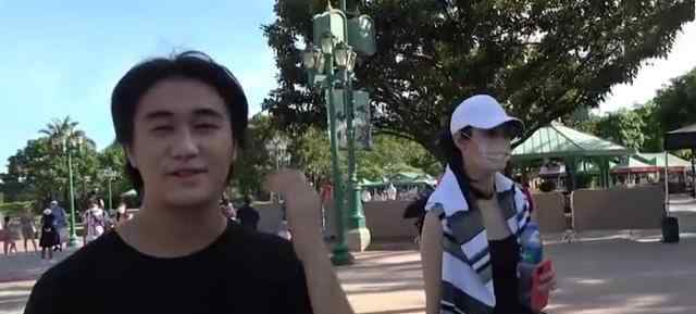 何猷君奚梦瑶守孝期间同游迪士尼 具体是啥情况?