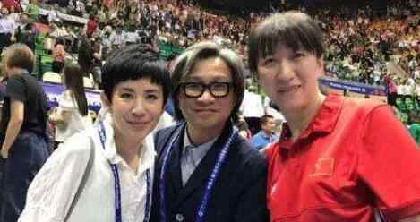 巩俐身高不够怎么演郎平 巩俐的嘴为什么是歪的天生的吗