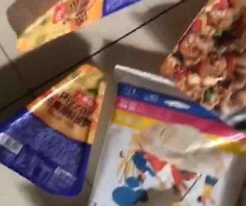 谁的锅?女子投诉生鲜快递被放丰巢30小时 具体是怎么一回事?