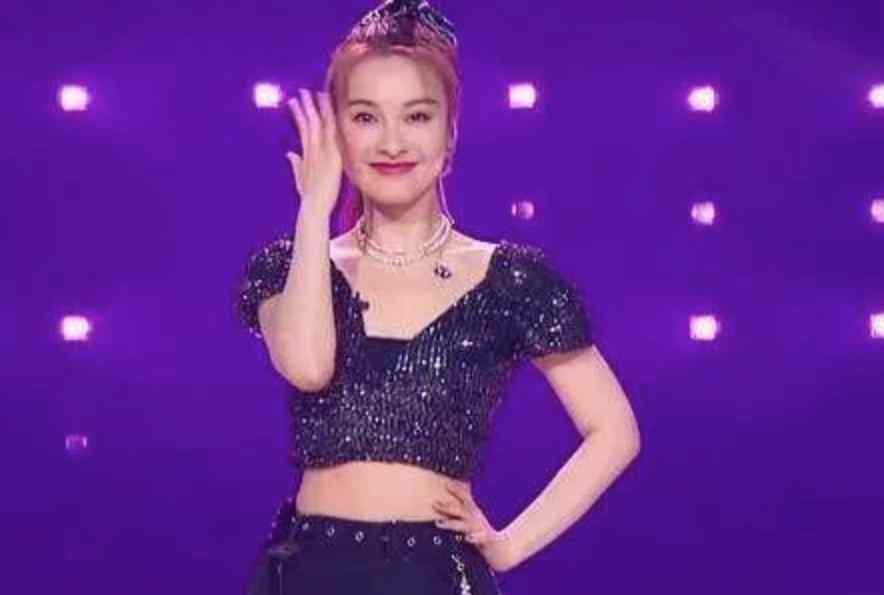 李维嘉吴昕郑希怡同款鼻子  网友：吴奇隆吴昕才是真同款