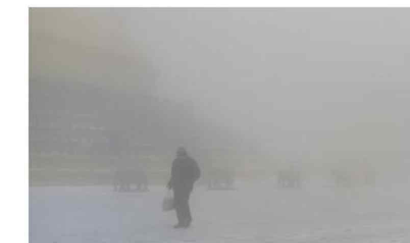 四川峨眉山迎入秋来第一场雪 最低气温达零下2.5度