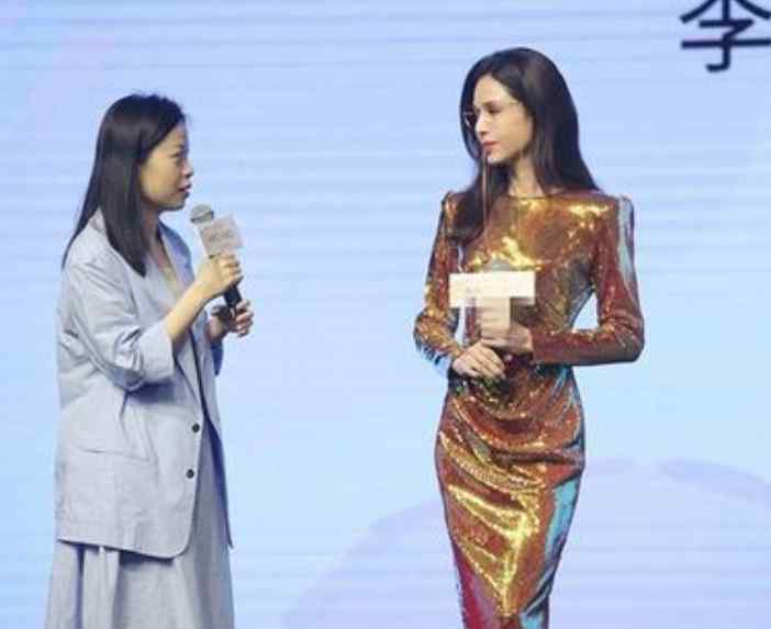 54岁的李若彤身材曲线太好了 李若彤体重身高各多少