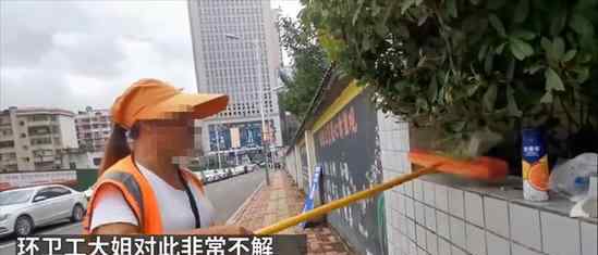 公务员考试考场外台阶堆满垃圾 具体是怎么回事