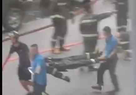 沈阳一门市发生爆炸 爆炸现场一片狼藉令人心惊
