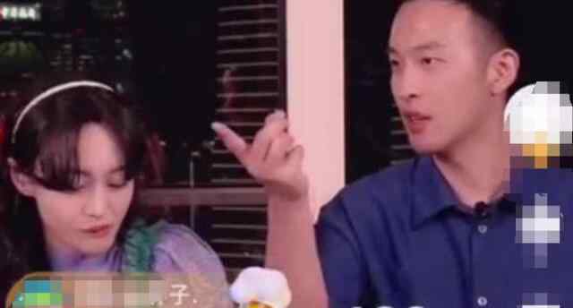 郑爽情绪再度失控 直播间怒怼女主播