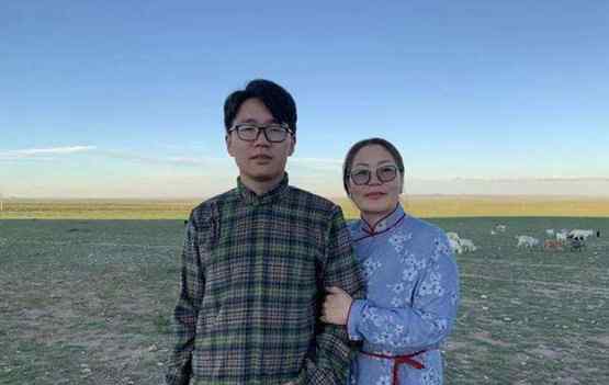 牧民妈妈和儿子同高考被大学录取：草原最美的花火红的母子俩