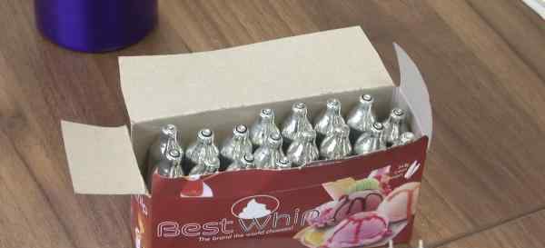 2名女生携带笑气在火车站被查 警方提醒看到疑似毒品不要碰