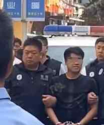 当街打死前女友男子是当地混混 还原事件始末