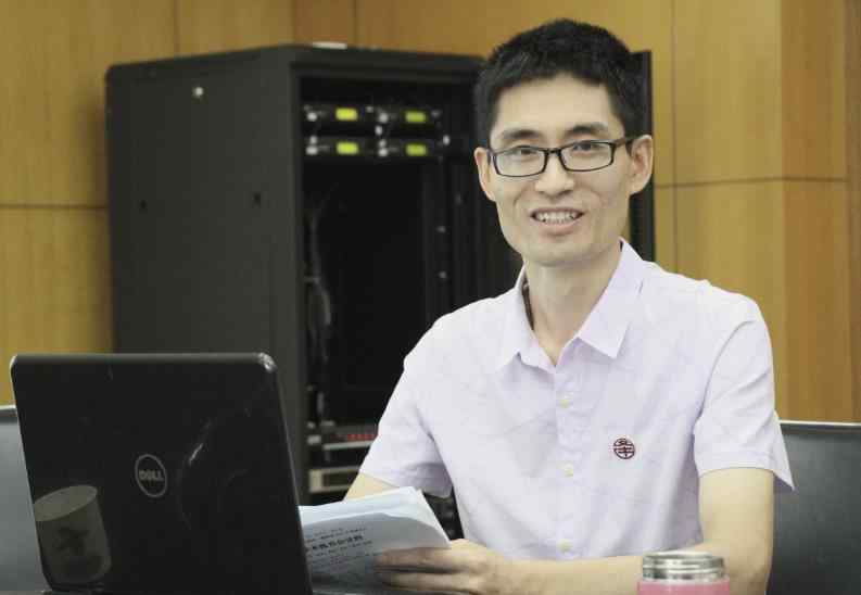 张振东 河南师范大学 张振东副教授 学术简介及岩彩与综合材料绘画艺术作品赏析