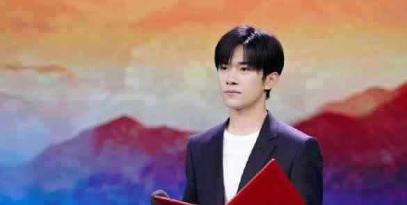 易烊千玺致敬最美教师王易 易烊千玺原名叫什么