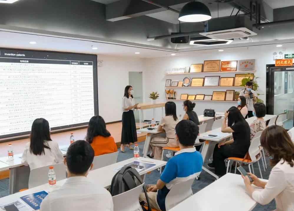 绿瘦草本汉方 绿瘦集团团队赴创美研究院参观交流，零距离见证喜上研发生产实力