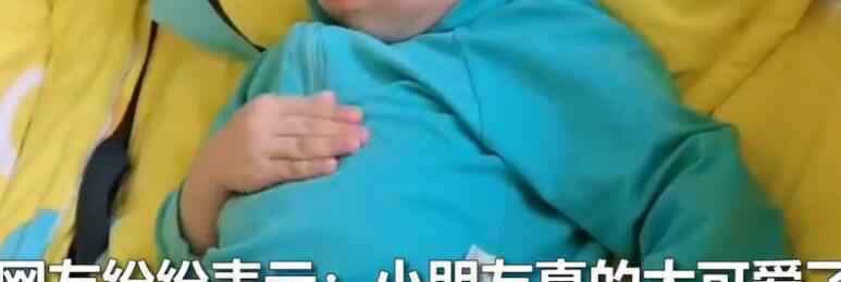 幼儿园小朋友睡觉自己哄自己 可爱又有点心酸