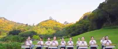 厦门六中合唱团版给女孩 给女孩歌曲原唱是谁