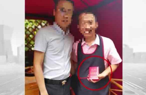 男子冒充战疫医生吃霸王餐 称不免单就曝光