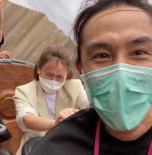 李承铉直拍戚薇坐过山车 惊吓表情包丑照曝光