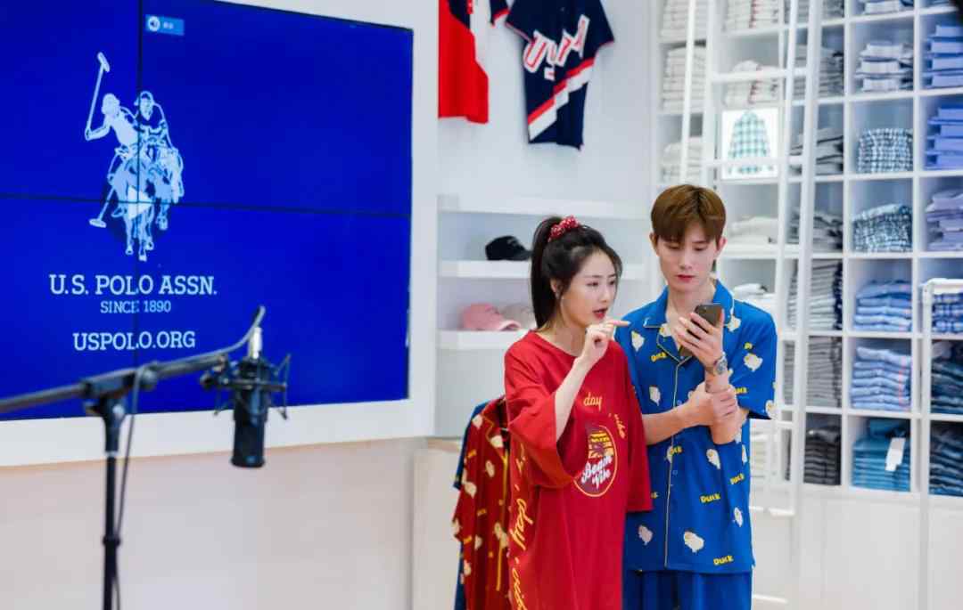 顶呱呱彩棉服饰有限公司 顶呱呱彩棉聚力电商直播新赛道，为线下实体店高效‘赋能’