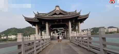 小伙坐公交从广州到上海旅行 已经坐了700多站