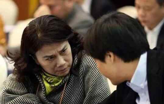 雷军首次回应与董明珠赌约 赌约内容是什么