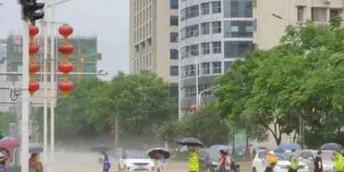 湖北恩施城区大面积被淹 具体怎么回事