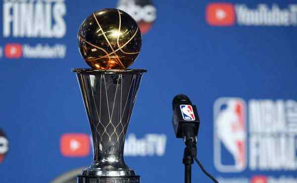 fmvp是什么意思 NBA历史上连续拿FMVP都有谁？总决赛上哪个统治力最强？