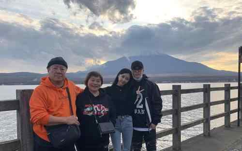 潘玮柏宣布结婚喜讯 Luna宣云宣羽馨个人资料曝光
