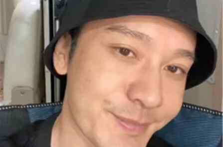黄晓明晒素颜视频回应争议 中餐厅脱妆照片回顾