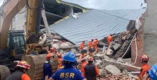 哈尔滨一仓库坍塌至少7人被困 坍塌什么原因