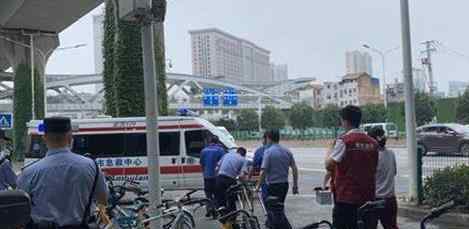武汉地铁1号线有1名乘客掉下站台 后续结果怎样