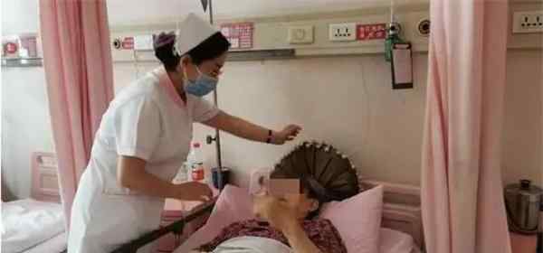 高龄母女被困电梯4天3夜 母女俩靠什么生存下来