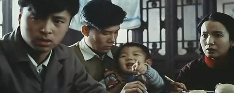 蓝风筝讲了个什么故事