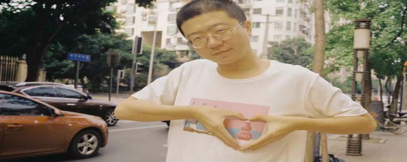 人间不值得下一句是什么