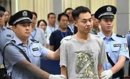 20年后打老师男子谈入狱经历 具体事件细节回顾