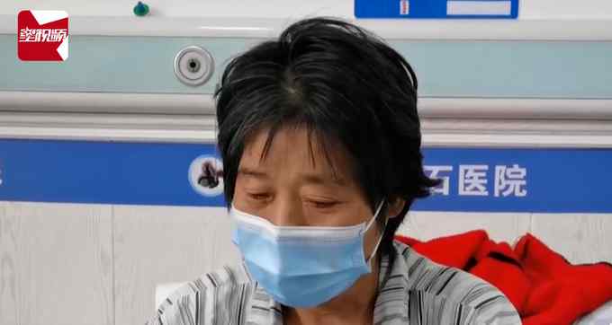 女子腹痛十余年误以为是“胃病” 医院一查惊呆：内藏几百颗石头！