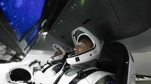 SpaceX首次载人火箭发射延期 对此大家怎么看？