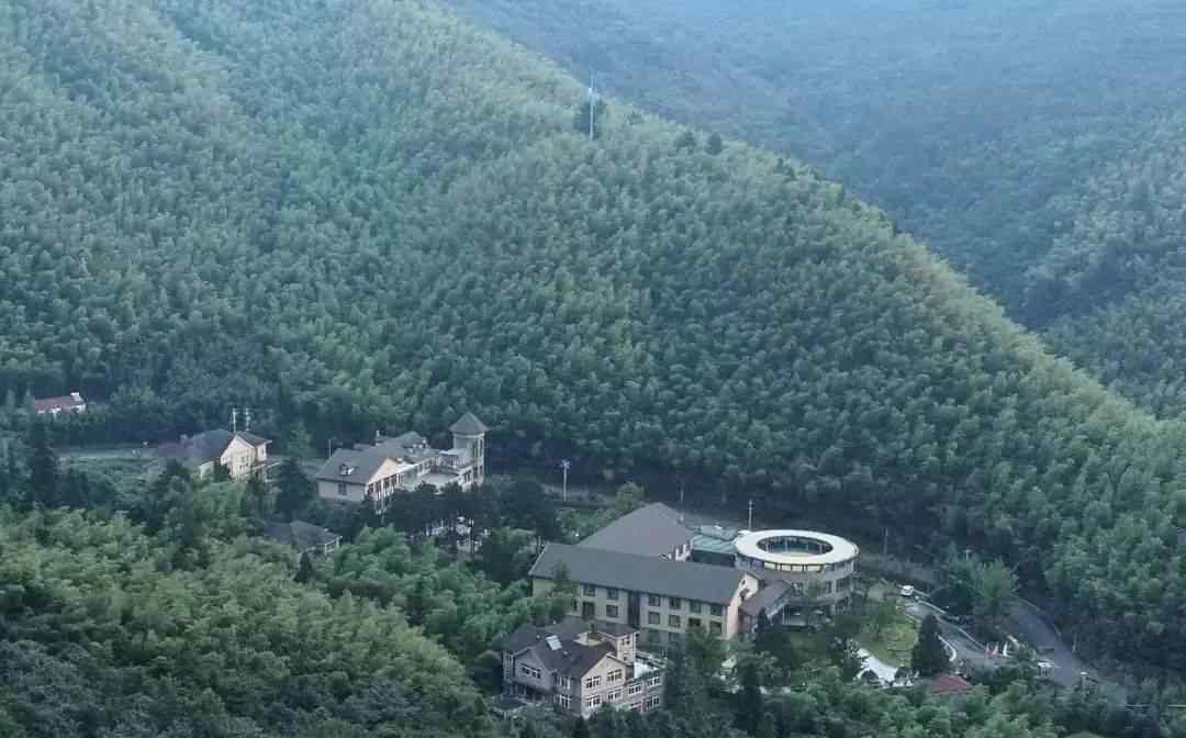 主编 这次，我终于见到裴主编文章配图