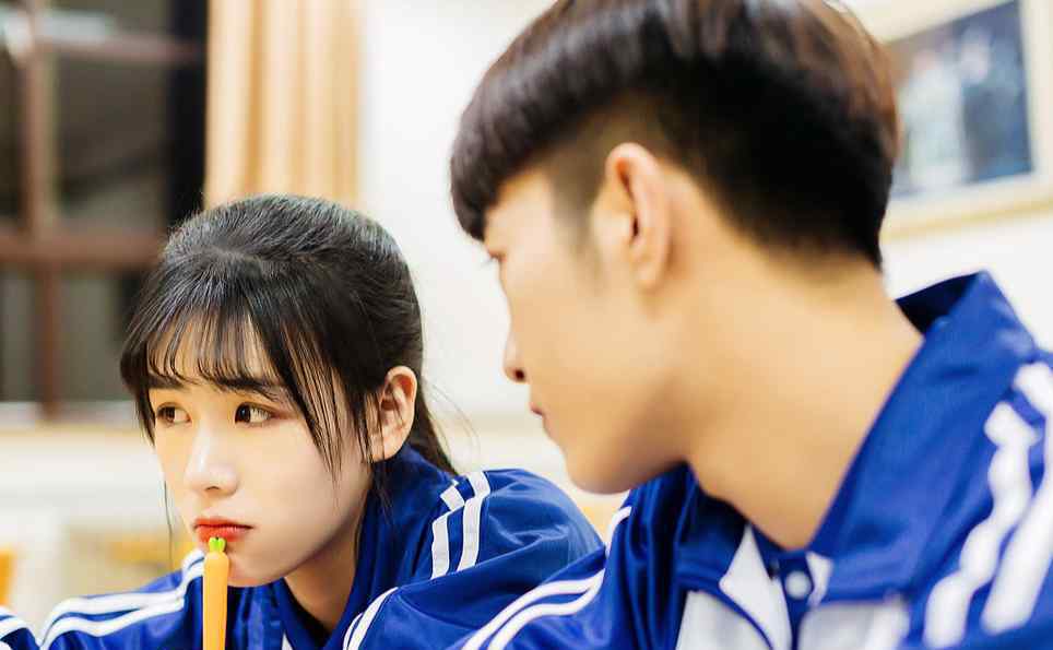 学校满意度调查老师发标准答案 这具体是怎么一回事
